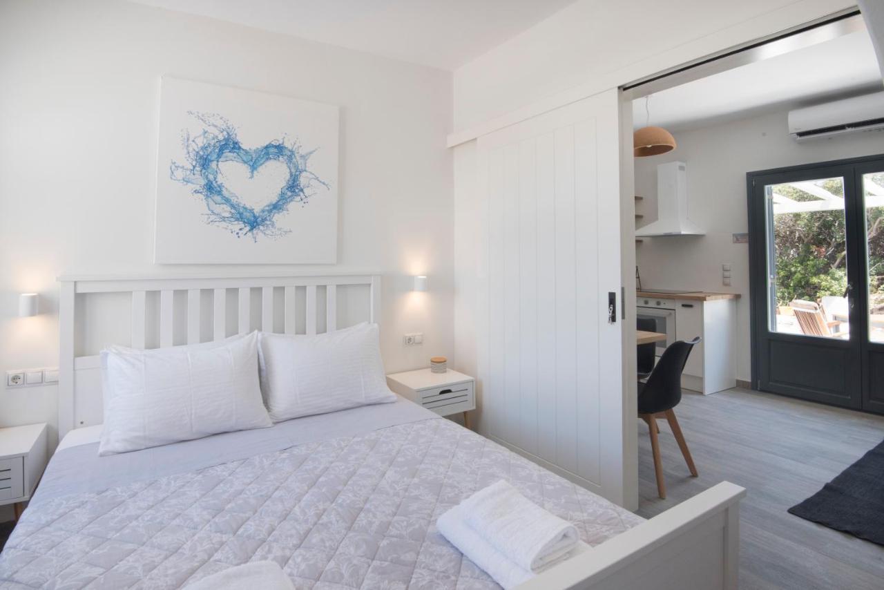 White New 1Bd House With Private Jacuzzi In Isterni Villa Isterni  Buitenkant foto