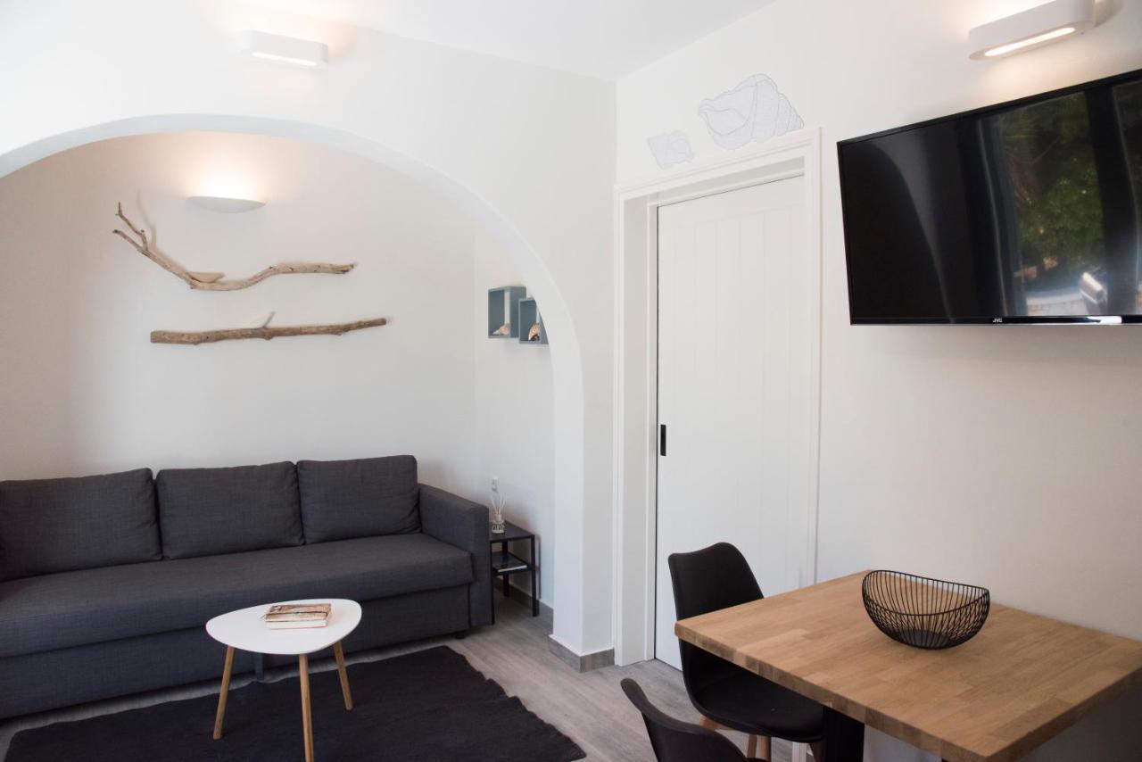 White New 1Bd House With Private Jacuzzi In Isterni Villa Isterni  Buitenkant foto